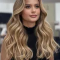 Rubios con dimensión: antes y después, iluminación y cuidado del cabello